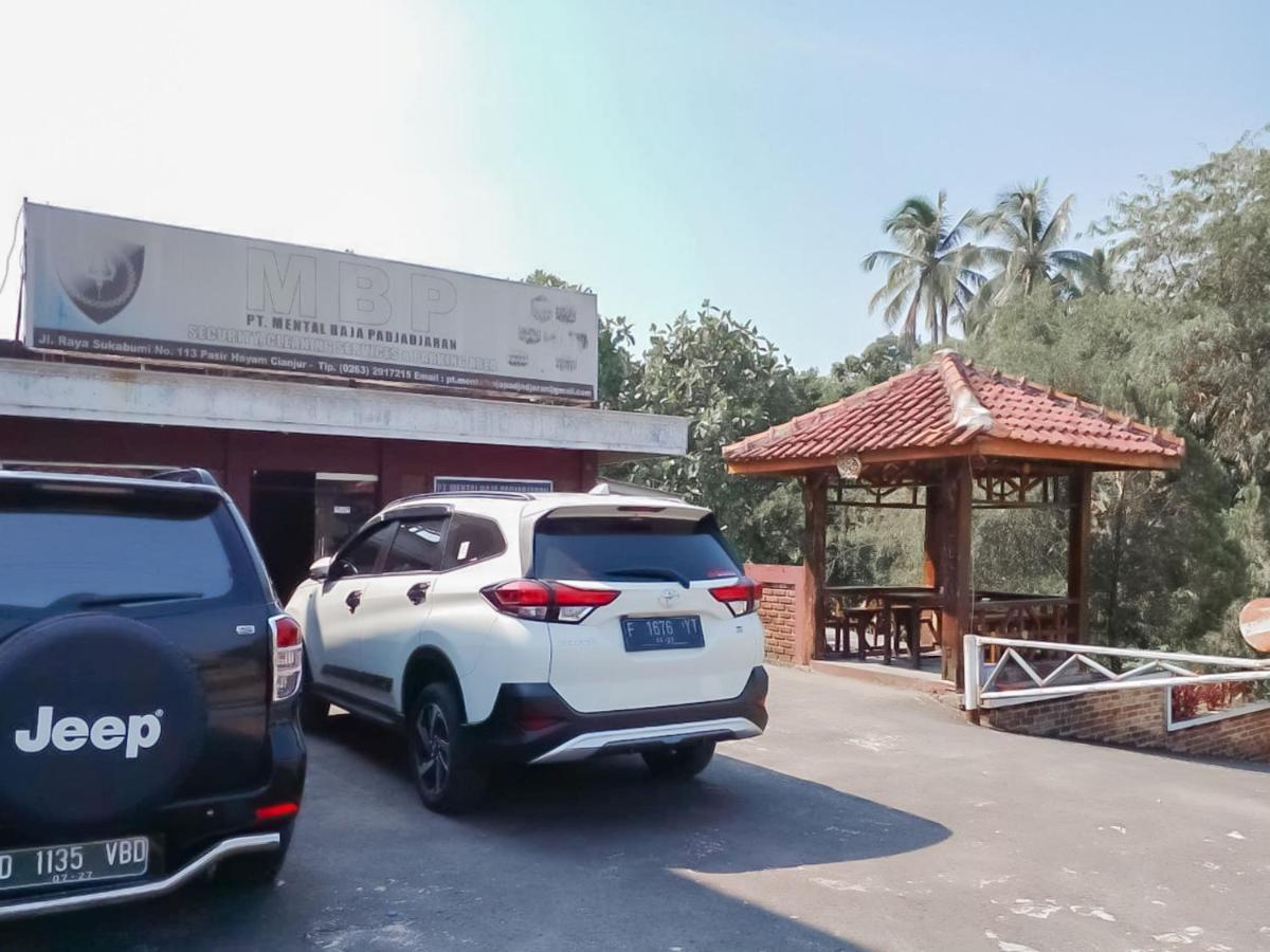 Urbanview Hotel Rio Life House Cianjur By Reddoorz Exterior photo