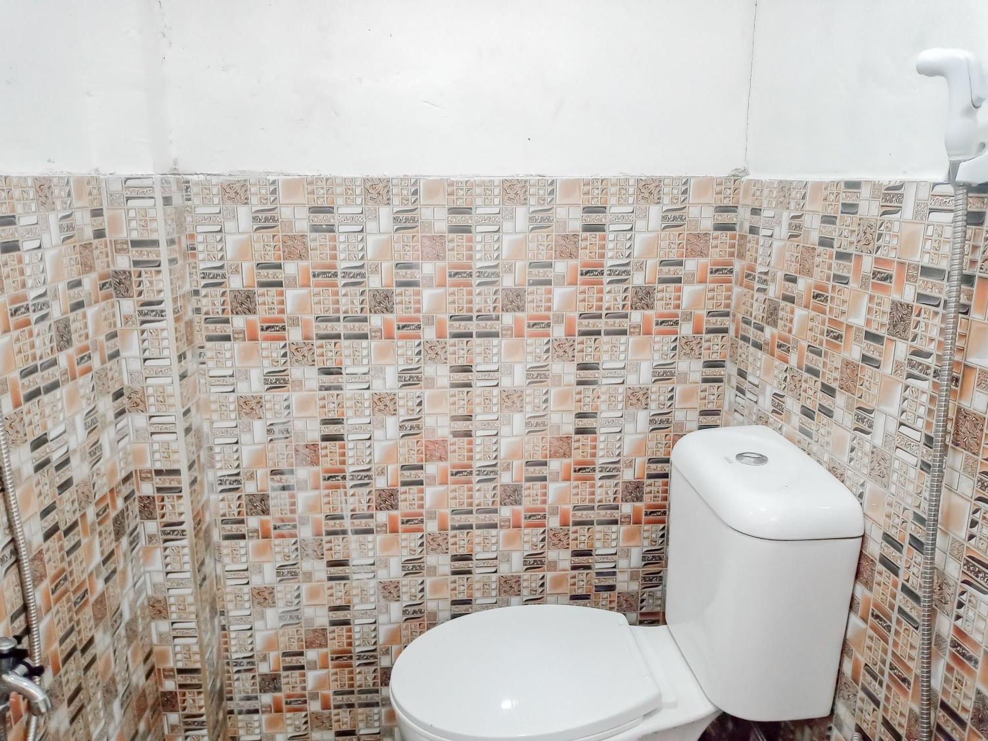 Urbanview Hotel Rio Life House Cianjur By Reddoorz Room photo